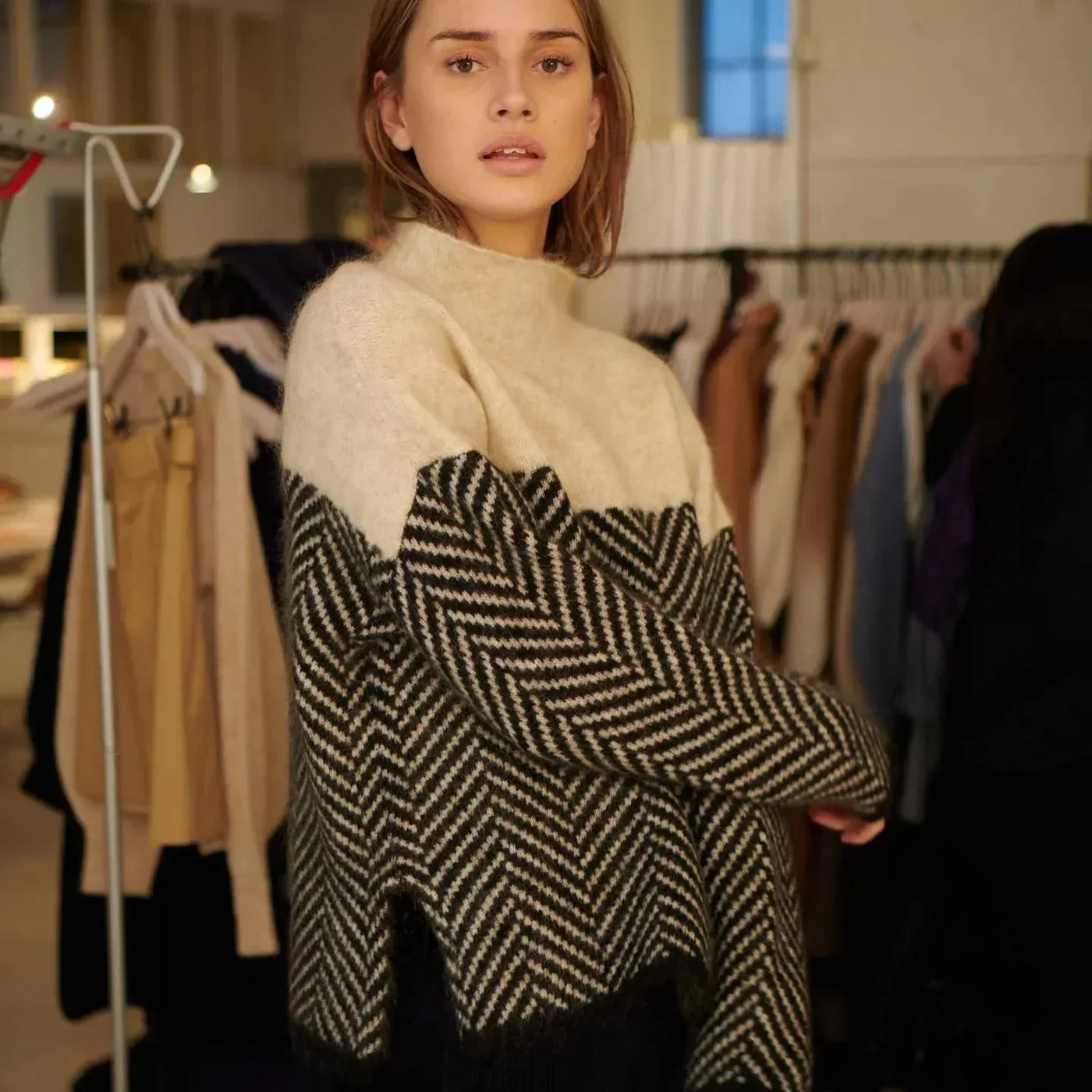 Lila™ | Luxurious Roll Neck Sweater