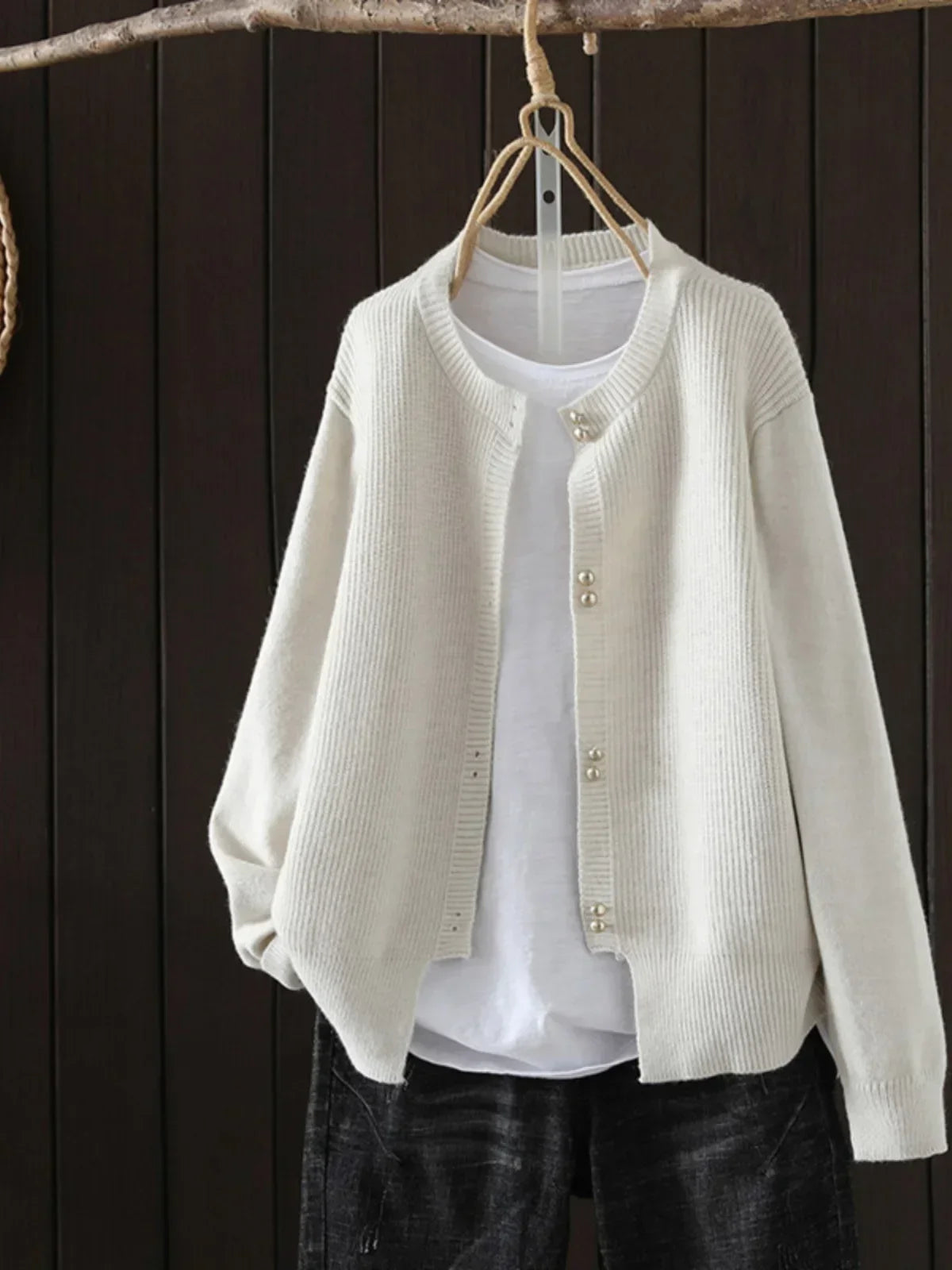Isabella™ | Chic Pearl-Button Cardigan for Timeless Elegance