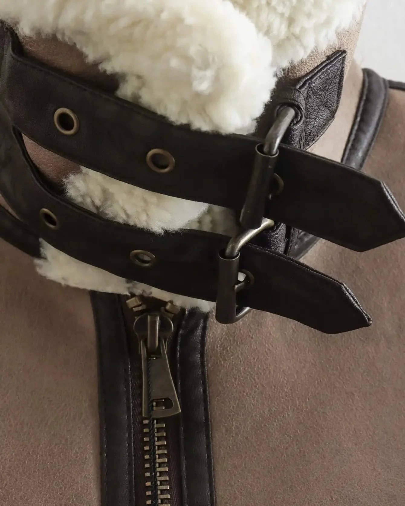 Evelyn™ | Cozy Teddy Gilet for Chic Warmth