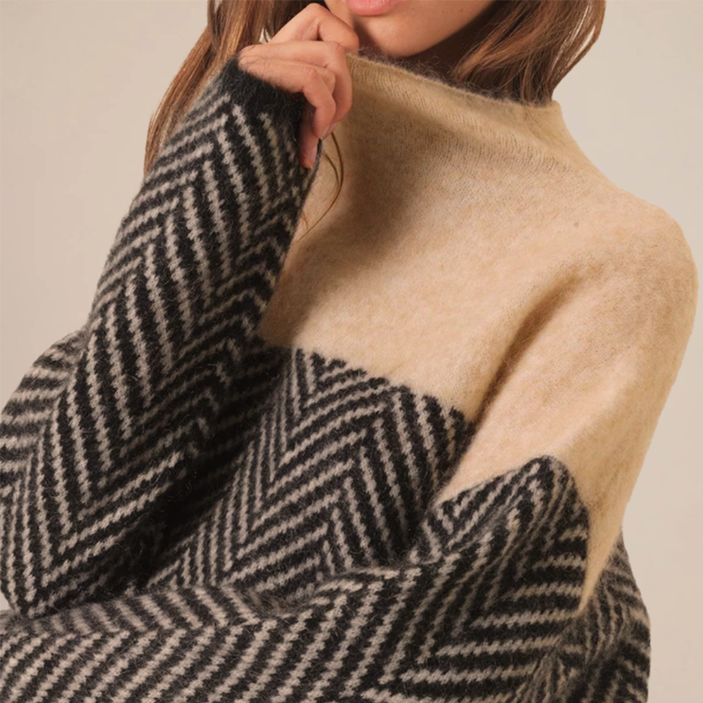 Lila™ | Luxurious Roll Neck Sweater
