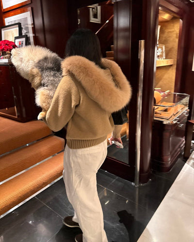 Lenora™ | Luxurious Knitted Coat with Chic Fur Collar