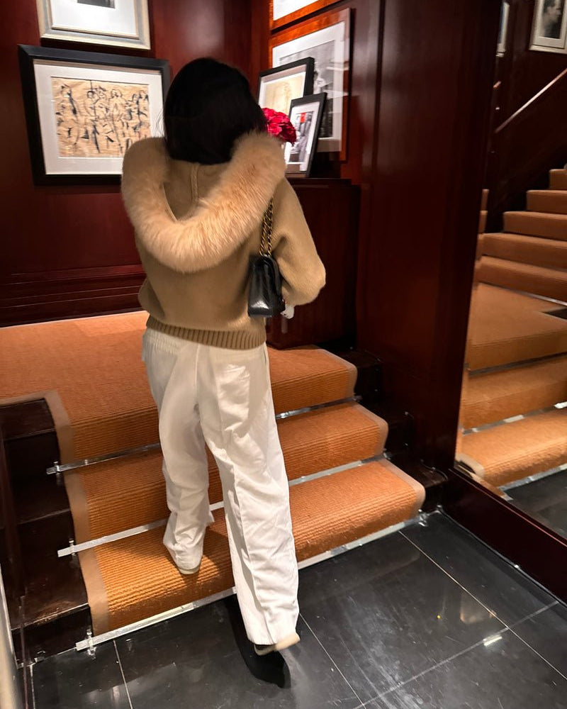 Lenora™ | Luxurious Knitted Coat with Chic Fur Collar