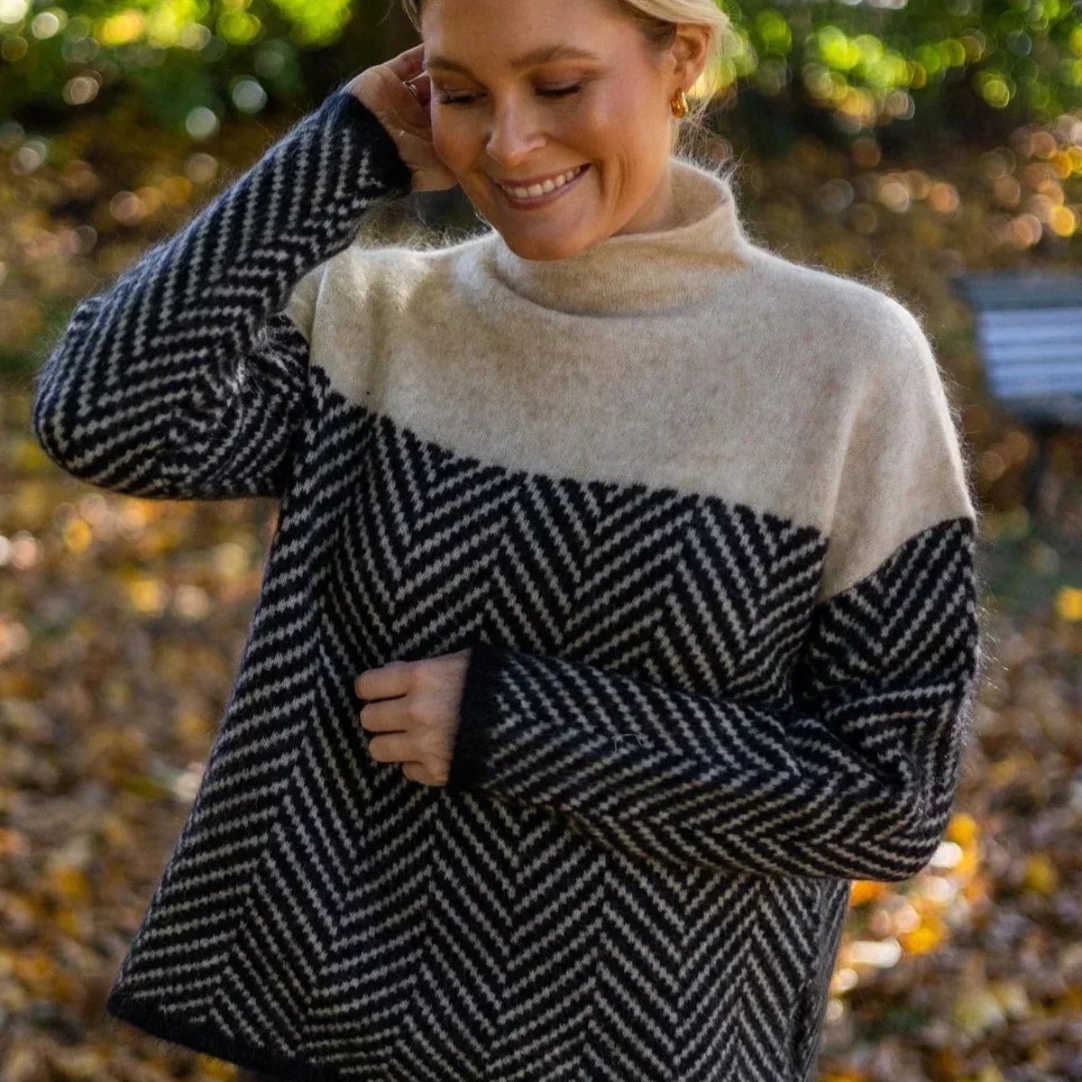 Lila™ | Luxurious Roll Neck Sweater